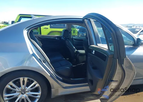 2014 Hyundai Genesis 3.8 из США, поврежденный, VIN KMHGC4DD6EU262689